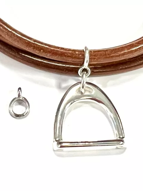 Accroche breloque pour cuir 5 mm rond