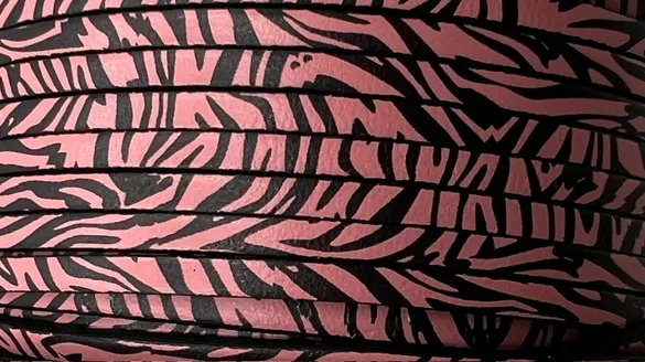 Cuir de veau imprimé en 3mm zebre rose