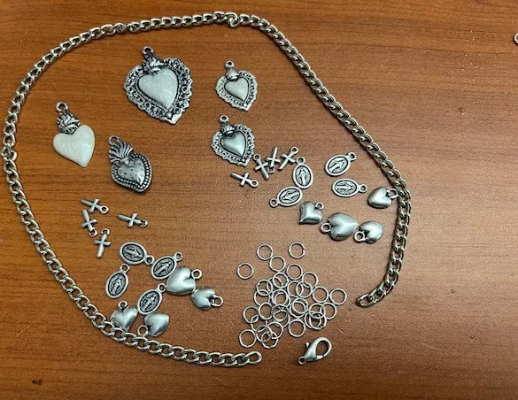 Collier Sacré en KIT blanc nacré