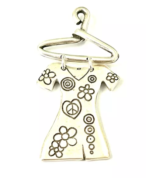 Pendant  ROBE AVEC CINTRE