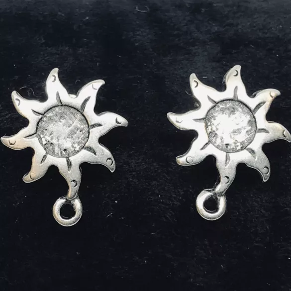 Boucle d’oreille à clou forme fleur 