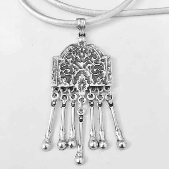 Grand pendant ethnique