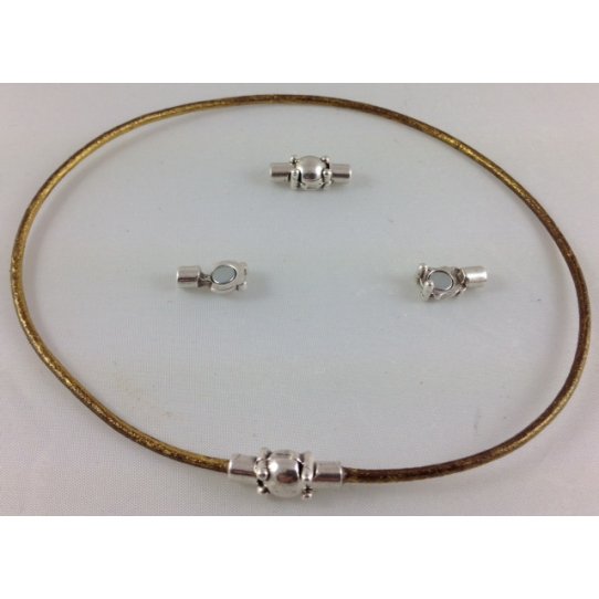 5 Fermoirs aimant�s en �tain pour cuir rond 2mm avec motif 