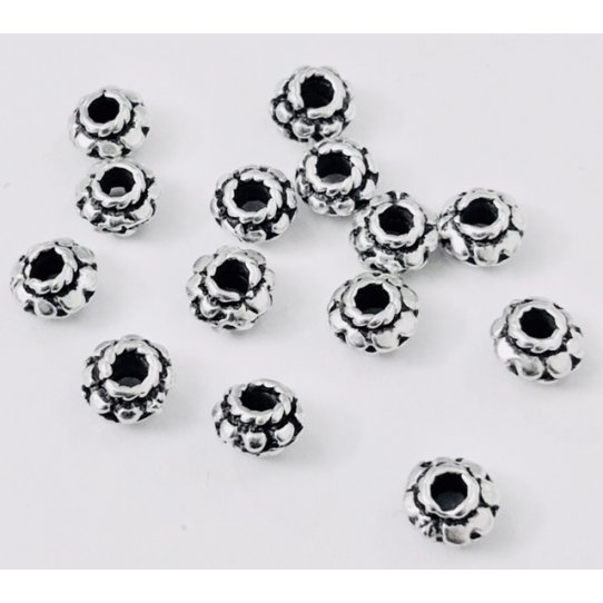 50 Perles de 5mm de diamtre et trou 2.10mm , 12 cts ttc l'unit