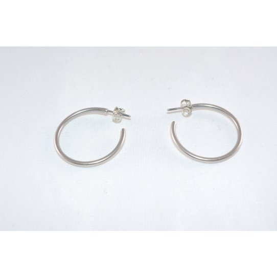 Boucles d'oreille crole en laiton plaqu argent 30mm