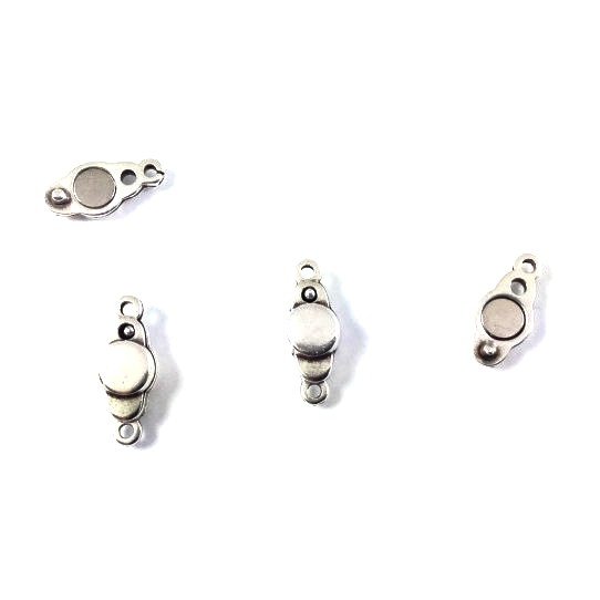 Magnetic clasp with 2 rings