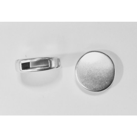 Passant pastille 10mm en zamac plaqu argent.